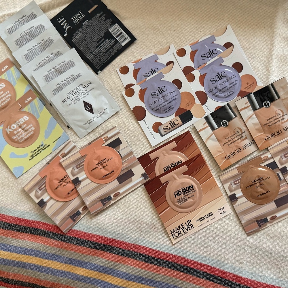 Assorted foundation Sample Set